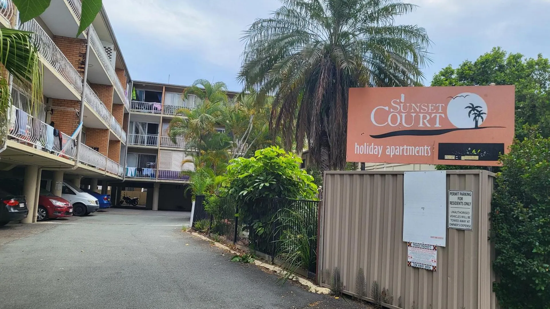 Budget Holiday Apartments Surfers Paradise