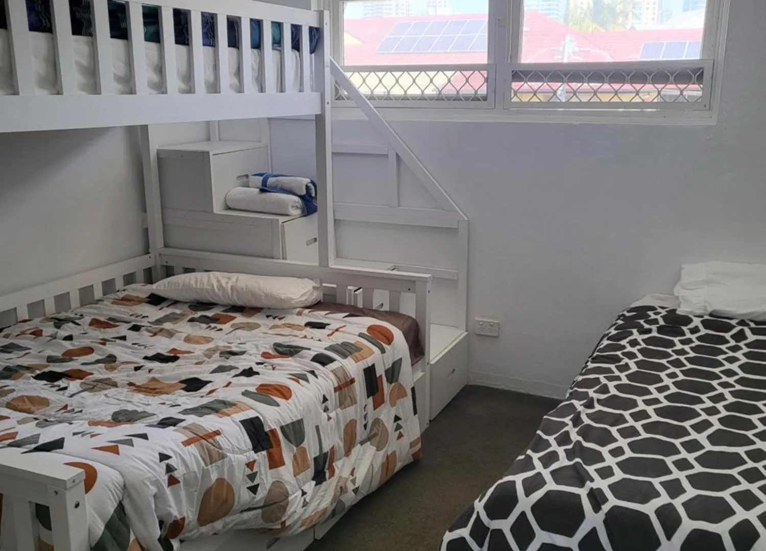 Sunsetcourt Budget Holiday Apartments Surfers Paradise Gold Coast 0*,